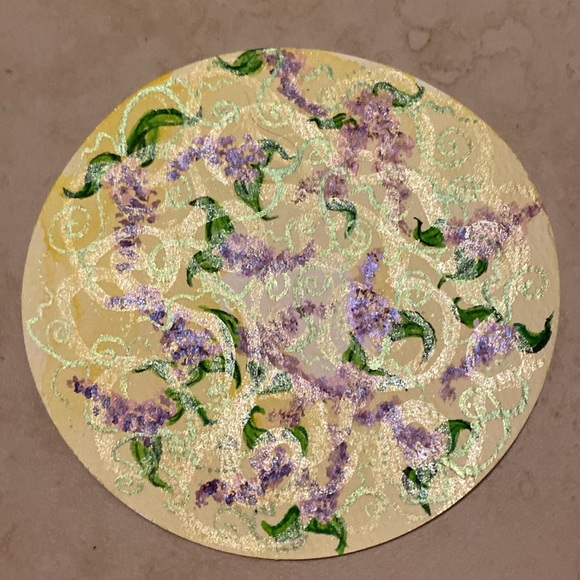 Unframed Original Art Round Watercolour Painting of Lilacs with Leaves & Vines - Picture 3 of 3